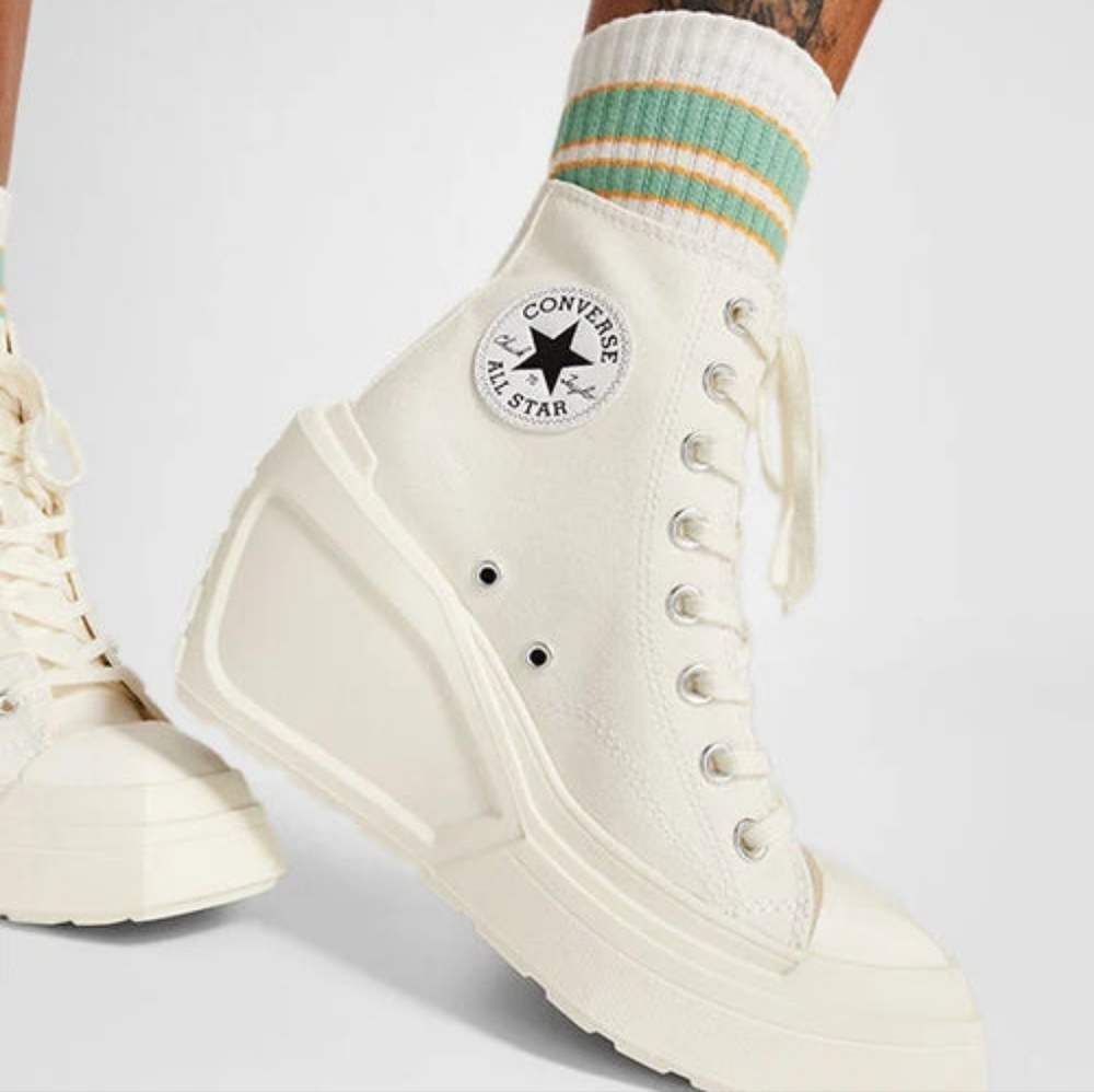 Converse | NWOT Chuck 70 De Luxe Wedge Platform High Top Sneakers